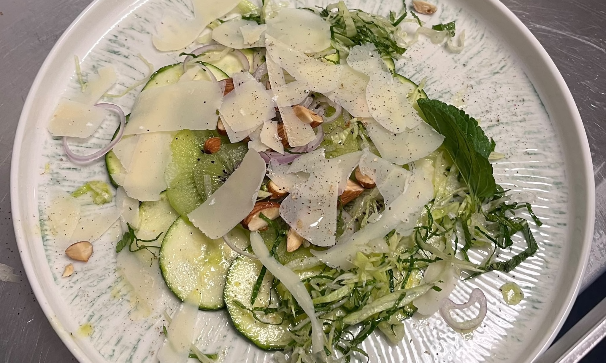 Recette carpaccio courgettes kiwi